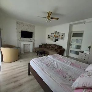 kardos-apartman.hotels-hajduszoboszlo-hungary.com/